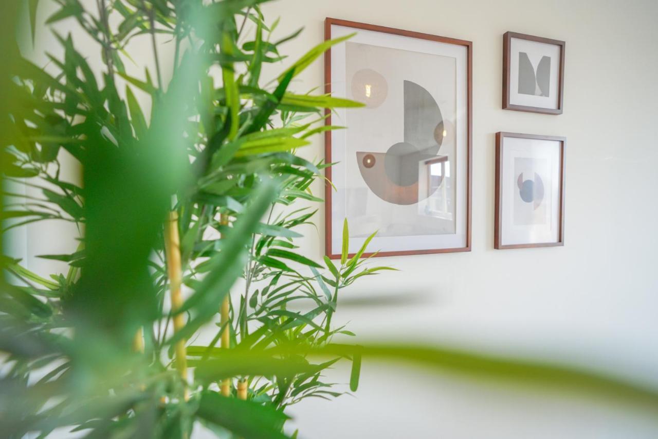 Stylish Apartment With Private Parking Кардіфф Екстер'єр фото