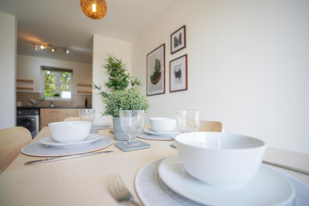 Stylish Apartment With Private Parking Кардіфф Екстер'єр фото