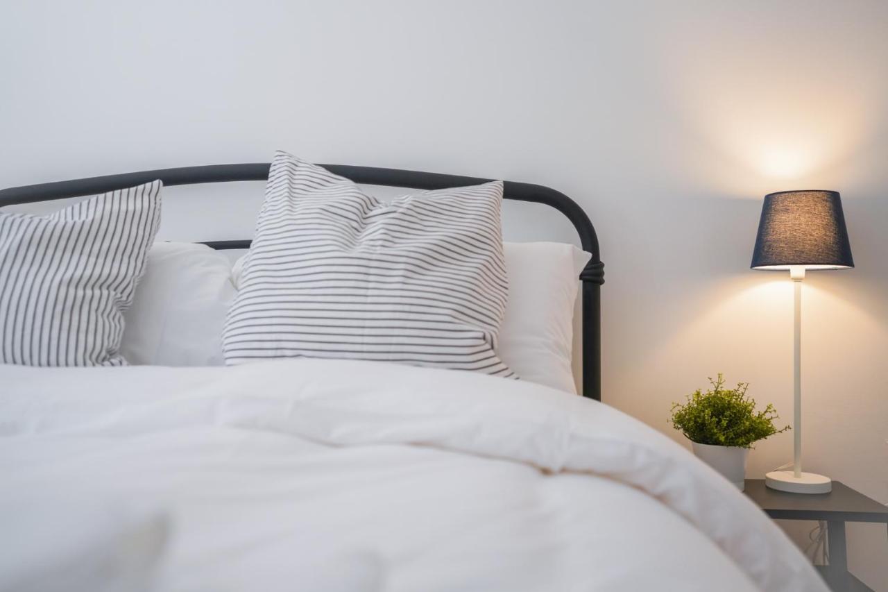 Stylish Apartment With Private Parking Кардіфф Екстер'єр фото