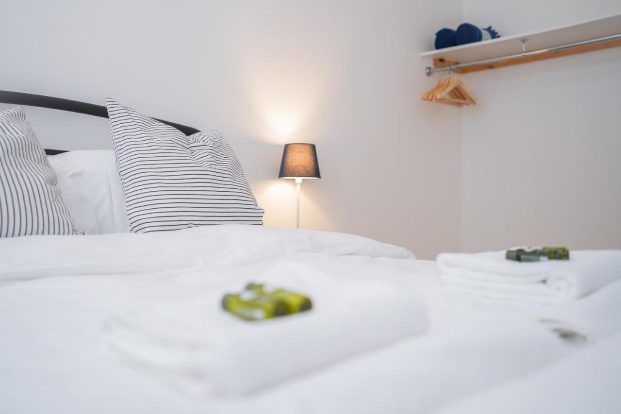 Stylish Apartment With Private Parking Кардіфф Екстер'єр фото